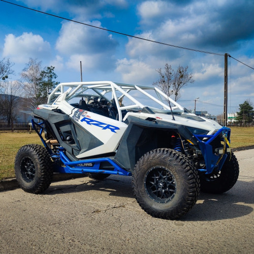 Polaris RZR PRO XP roll cage by Cybul Radical Solutions